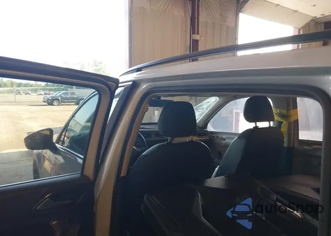 2018 Volkswagen Tiguan 2.0T Se/2.0T Sel z USA, uszkodzony, nr VIN 3VV2B7AX2JM087939